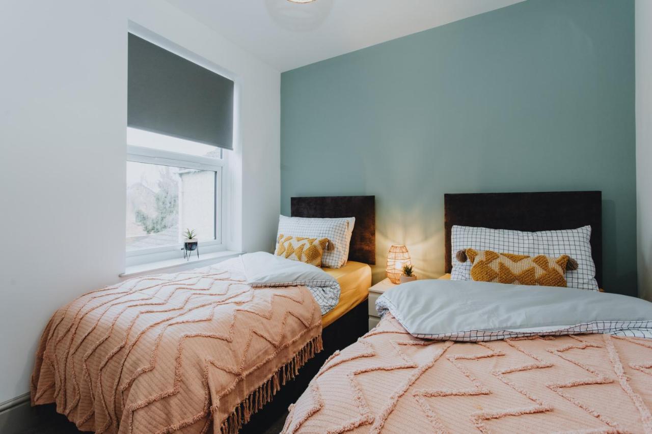 Townhouse House Ideal Contractors In Rugby Luaran gambar