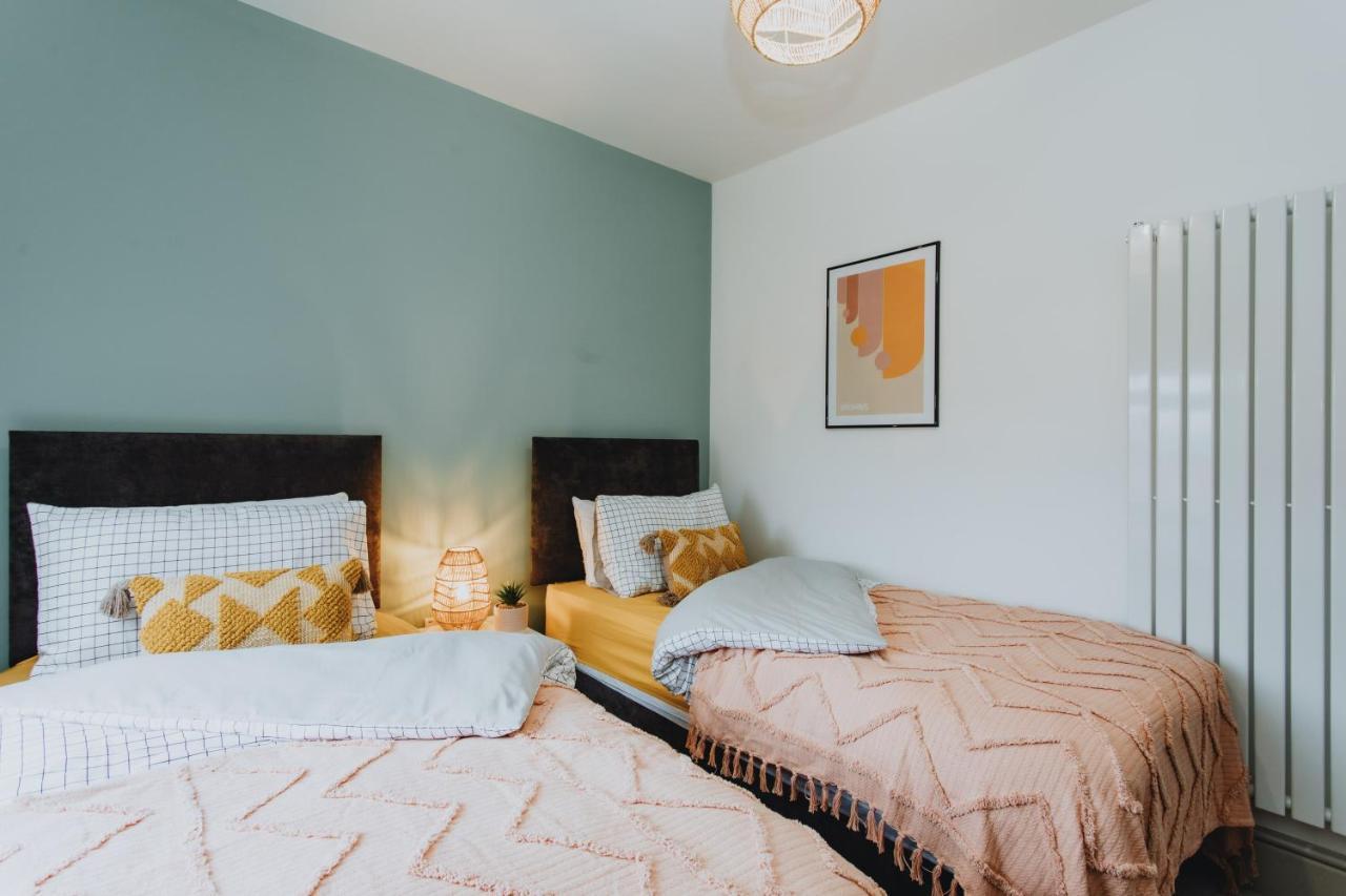 Townhouse House Ideal Contractors In Rugby Luaran gambar